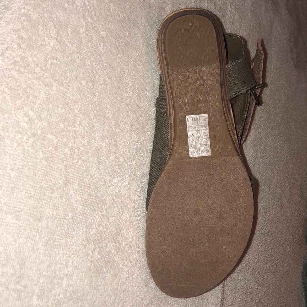 NWOT Blowfish badey flat sandal - Picture 4 of 4